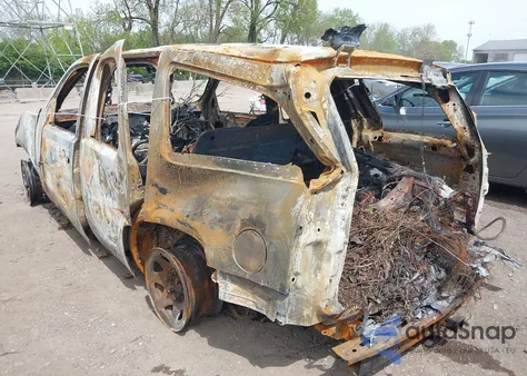 2008 GMC Yukon Hybrid из США, поврежденный, VIN 1GKFK135X8R277753